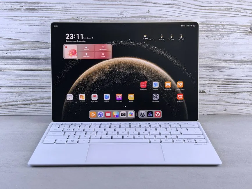 Teclado con trackpad para la tablet: qué cambia al trabajar